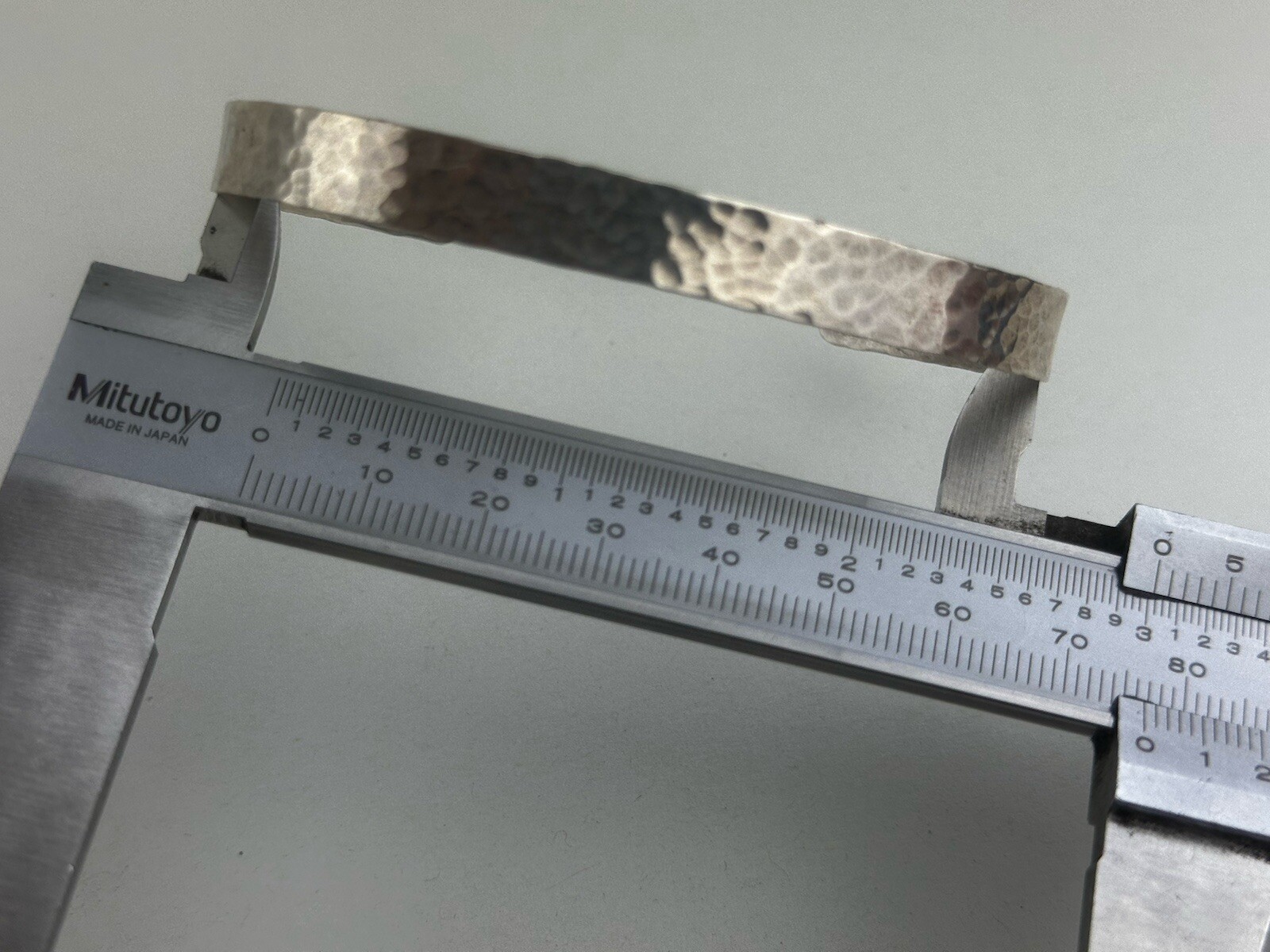 Solid .925 Sterling Silver Patterned Torque Bangl… - image 9