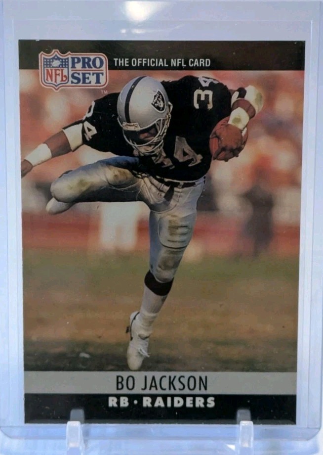 BO JACKSON 1990 Fleer Base #256 Los Angeles Raiders Football Trading Card