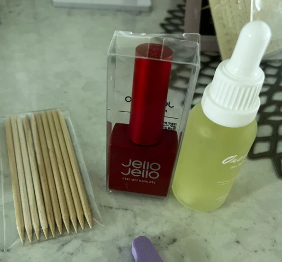 Jello Jello Peel-Off Base Gel & One-Kill Wooden File Nail Care Set