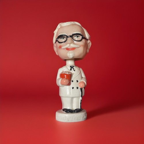 VTG. COLONEL SANDERS KENTUCKY FRIED CHICKEN NODDER - THE ORIGINAL EDITION - 1960