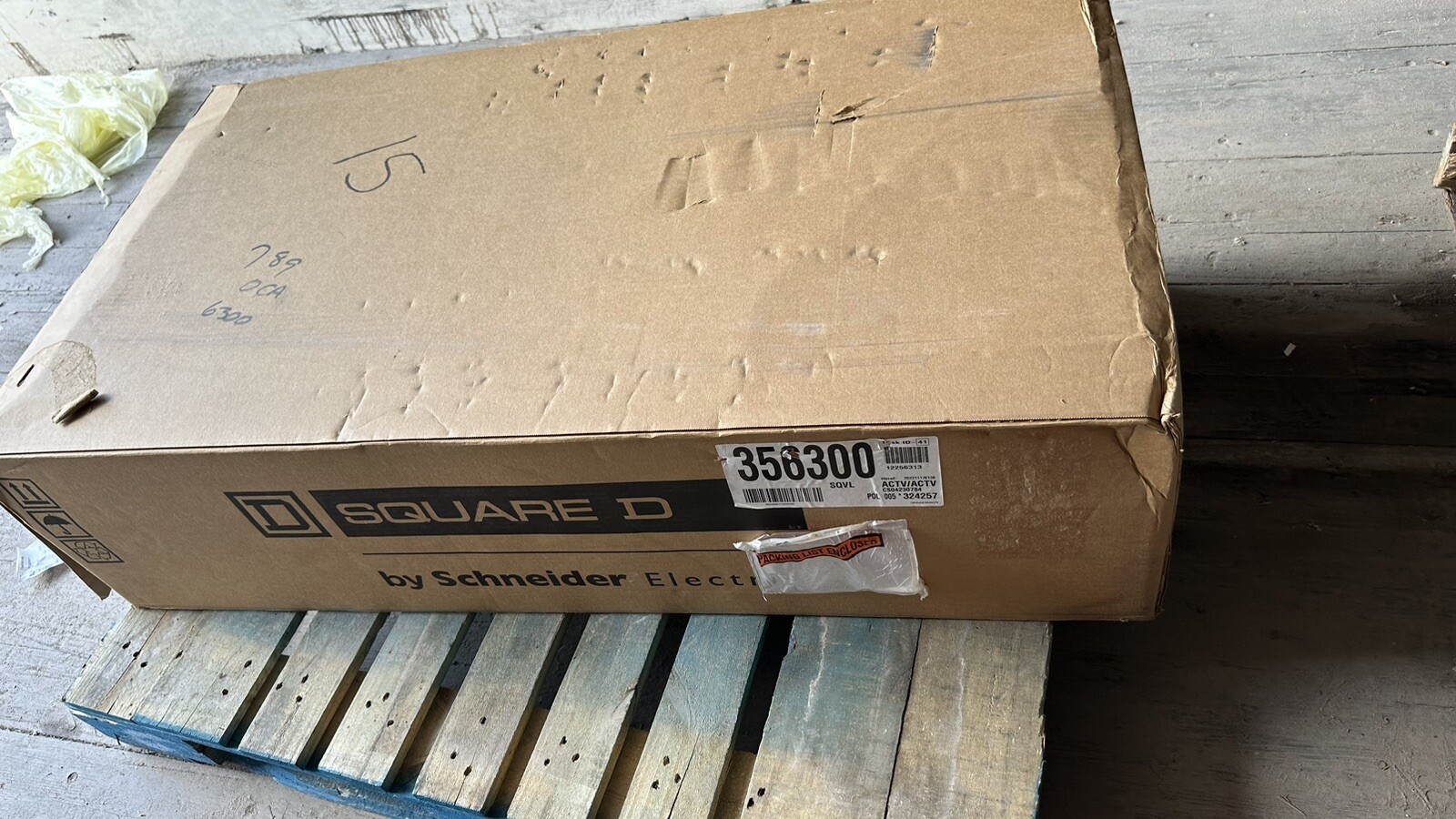 NEW SQUARE D HU365R 400 AMP SAFETY SWITCH DISCONNECT 3R 3 POLE NON