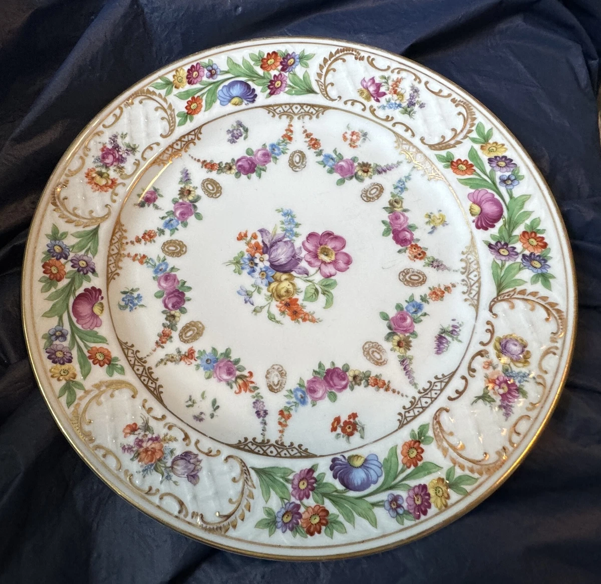 Dresden Plate In Antique Ceramic & Porcelain Plates & Chargers for