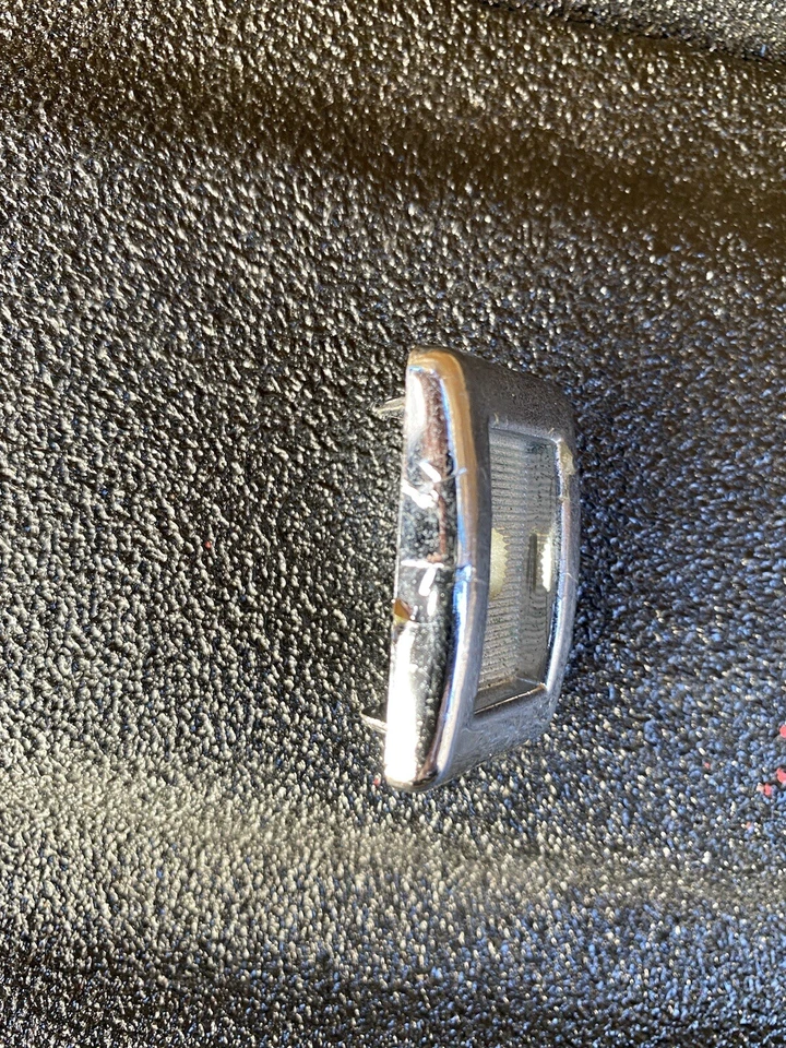 Cubierta de interruptor de consola de plástico BMW 2000cs E9. Foto 3 de 4