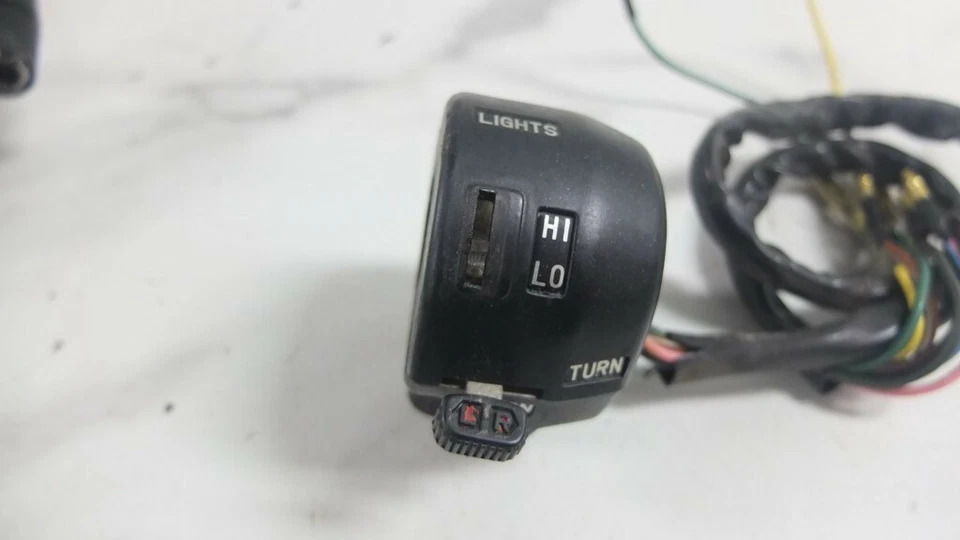 Interruptor de control eléctrico izquierdo 75 Yamaha RD200 RD 200 intermitente Foto 2 de 4