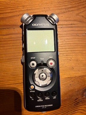 Olympus LS 10 Linear PCM Recorder (High End Stereo Recorder)