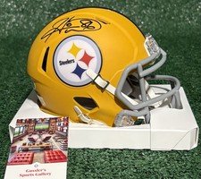 2021 Leaf Autographed Football Helmet Edition 12