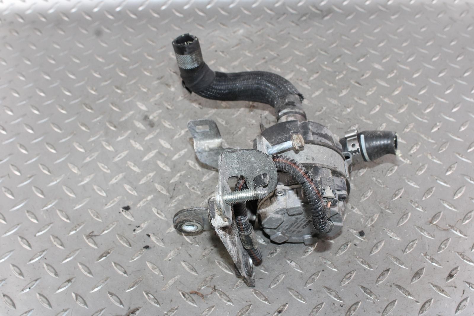 14-19 Ghibli 3.0L Motor Engine Auxiliary Aux Coolant Water Pump Assembly OEM WTY