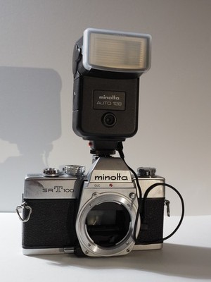 MINOLTA SRT 100 35MM CAMERA with Flash