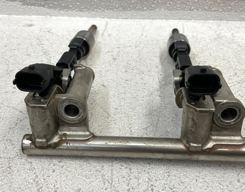 Juego de rieles de combustible Land Range Rover Sport 5,0 L izquierda derecha 14-17 con inyectores 1592 OEM Foto 4 de 4