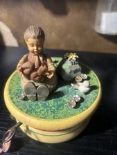 VINTAGE WOOD SWISS ANRI THORENS MOVEMENT EDELWEISS WITH TAG