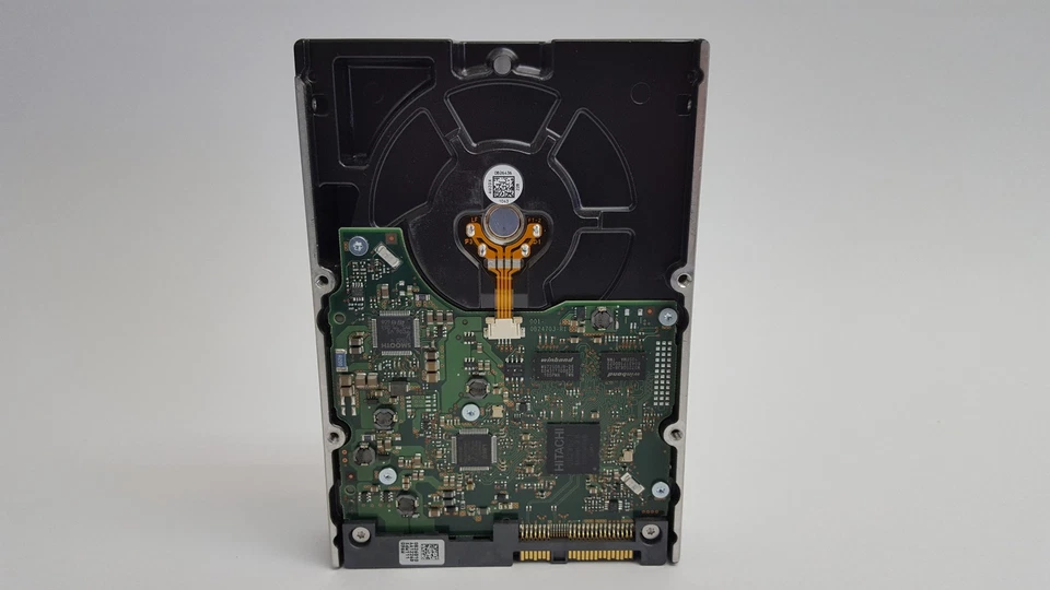 Lot of 10 Hitachi NetApp HUS156045VLS600 450 GB SAS 2 3.5 in Enterprise Drive - Image 2 of 3