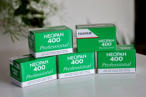 Fujifilm Neopan 400 Pro 35mm Film - 5 rolls - Expired 2014 (Fridge Stored)