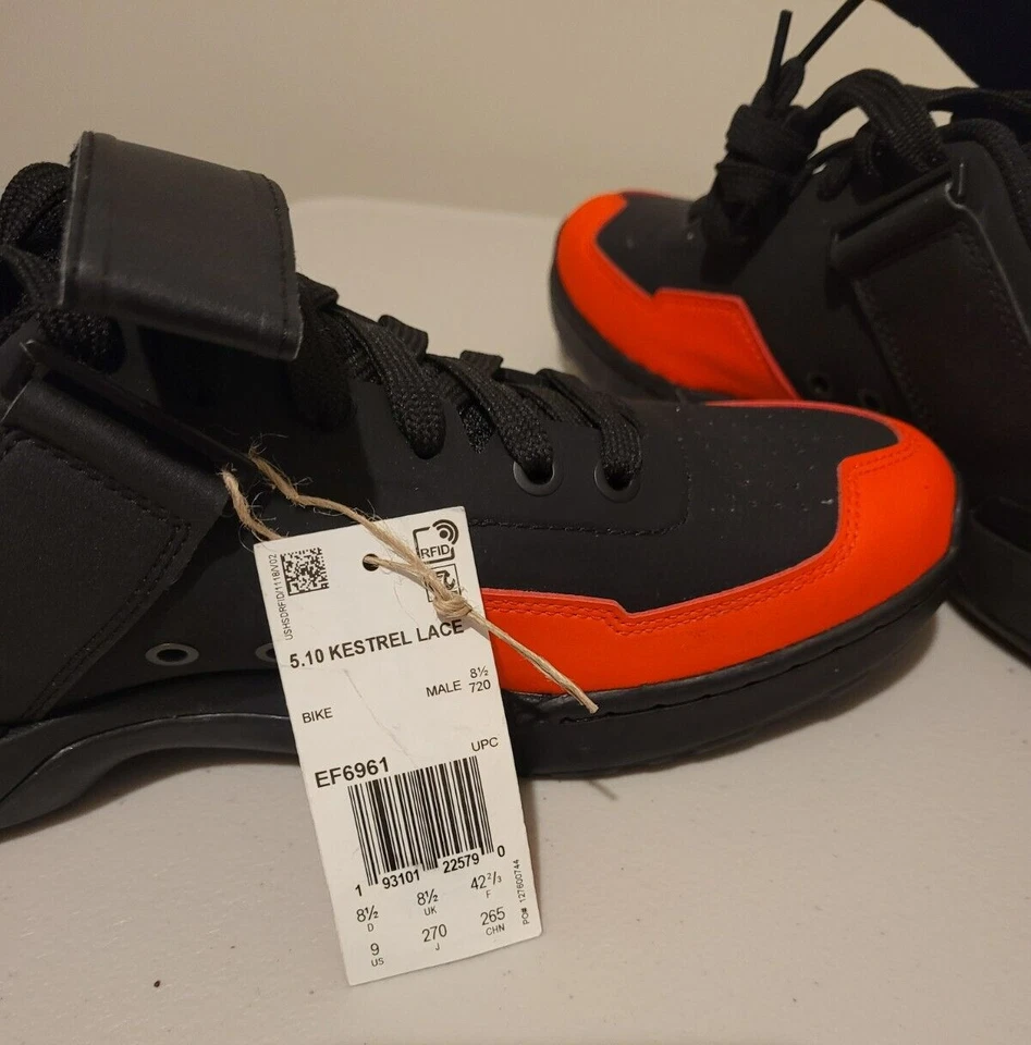 Five Ten Kestrel Lace Clipless Shoes | Core Black / Solar Red, size 9 - Image 4 of 4