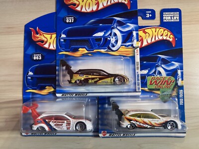 Hot wheels x 3 rare vintage Ford Focus First Edition from 2001 new on cards