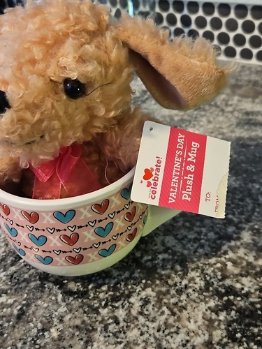 Peluche e tazza San Valentino cucciolo in tazza latte - Foto 3 di 7
