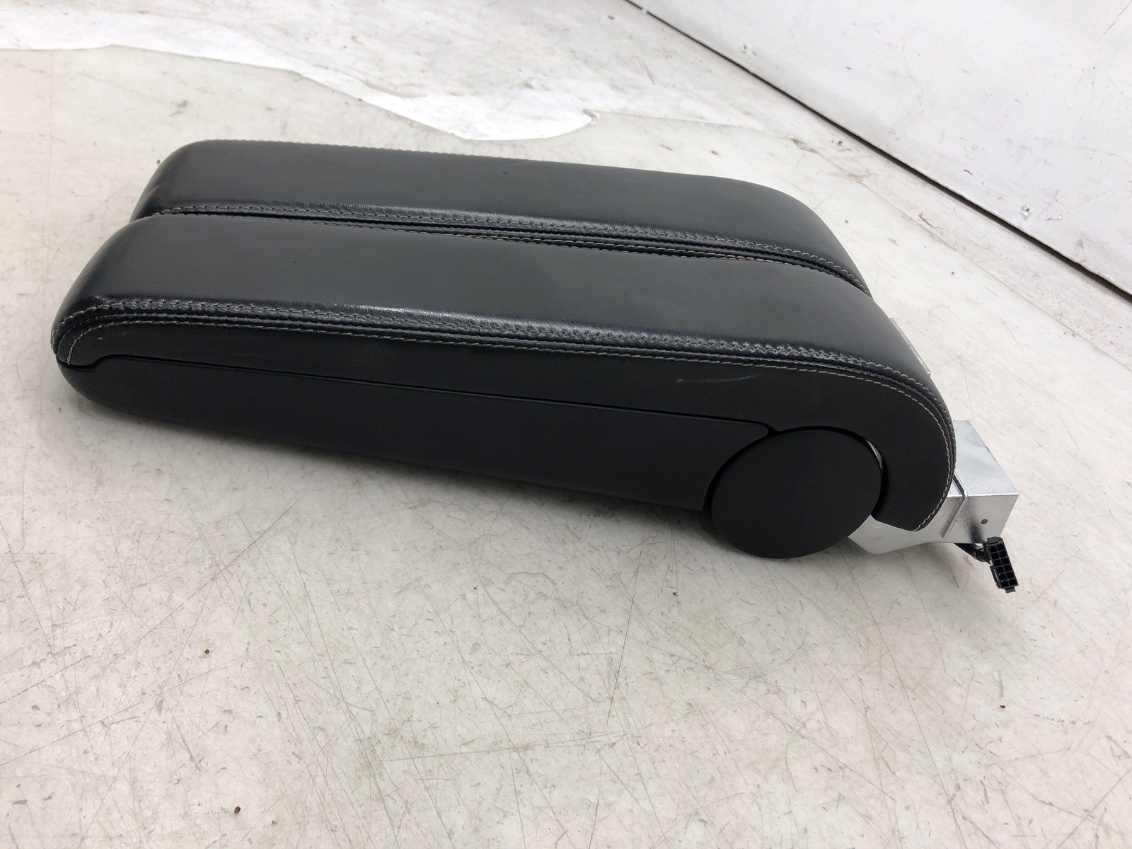 2006-2012 BENTLEY CONTINENTAL RIGHT & LEFT CENTER CONSOLE ARMREST 3W0864209F