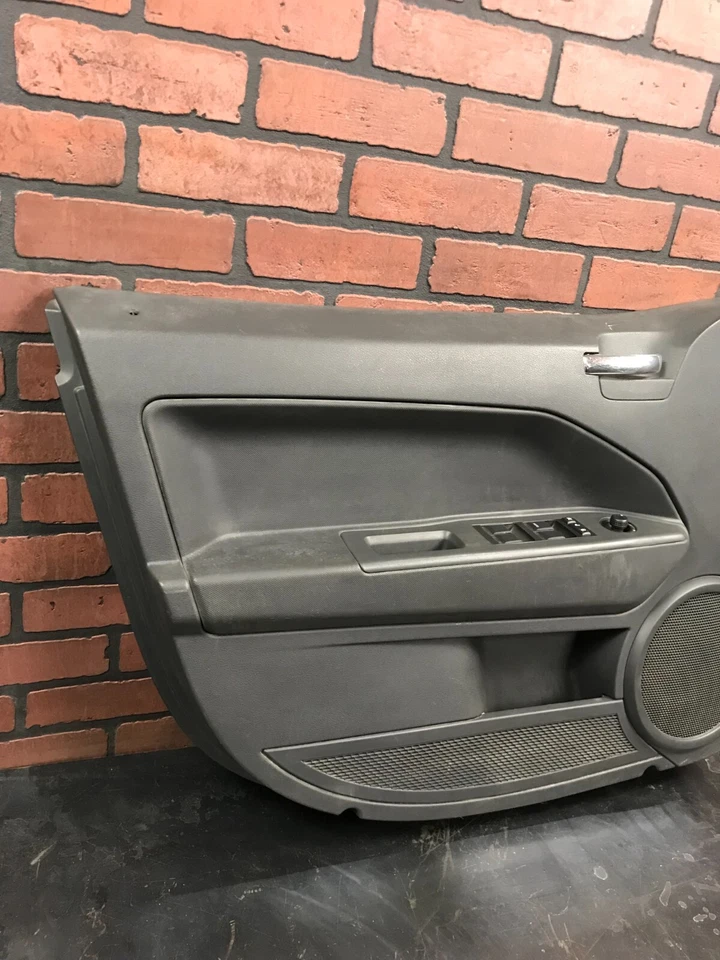 Dodge Caliber 2007-2009 conductor delantero lado derecho panel interior puerta 1DU431DVAB Foto 3 de 4
