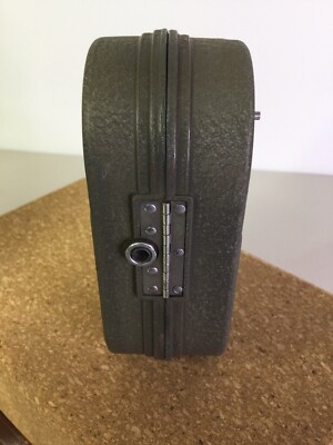 Vintage Cinemaster 2 Model G-8 8mm Antique Movie Camera Nice