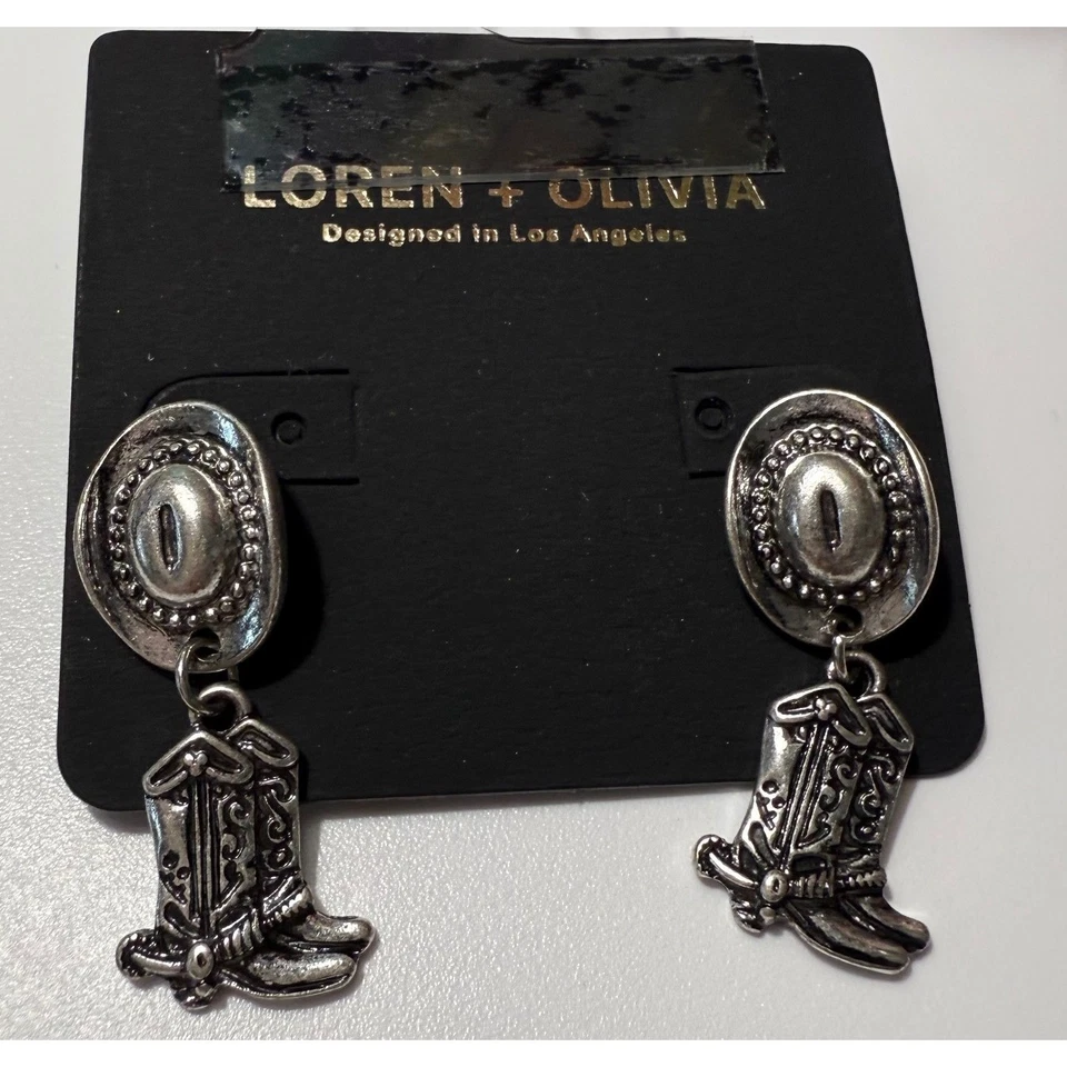 Pendientes colgantes occidentales Loren + Olivia tono plata | Vaquera costera | Rodeo Foto 2 de 4
