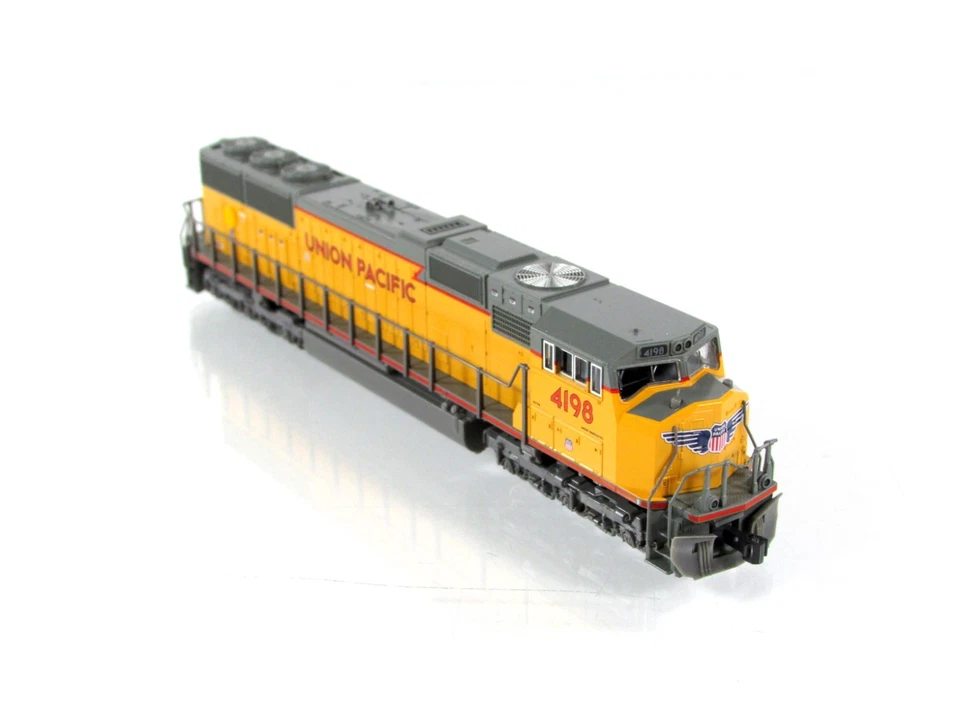 N Scale **UNION PACIFIC** SD70M Locomotive #4198 -Kato 176-7608-LS, DCC LokSound - Image 3 of 4