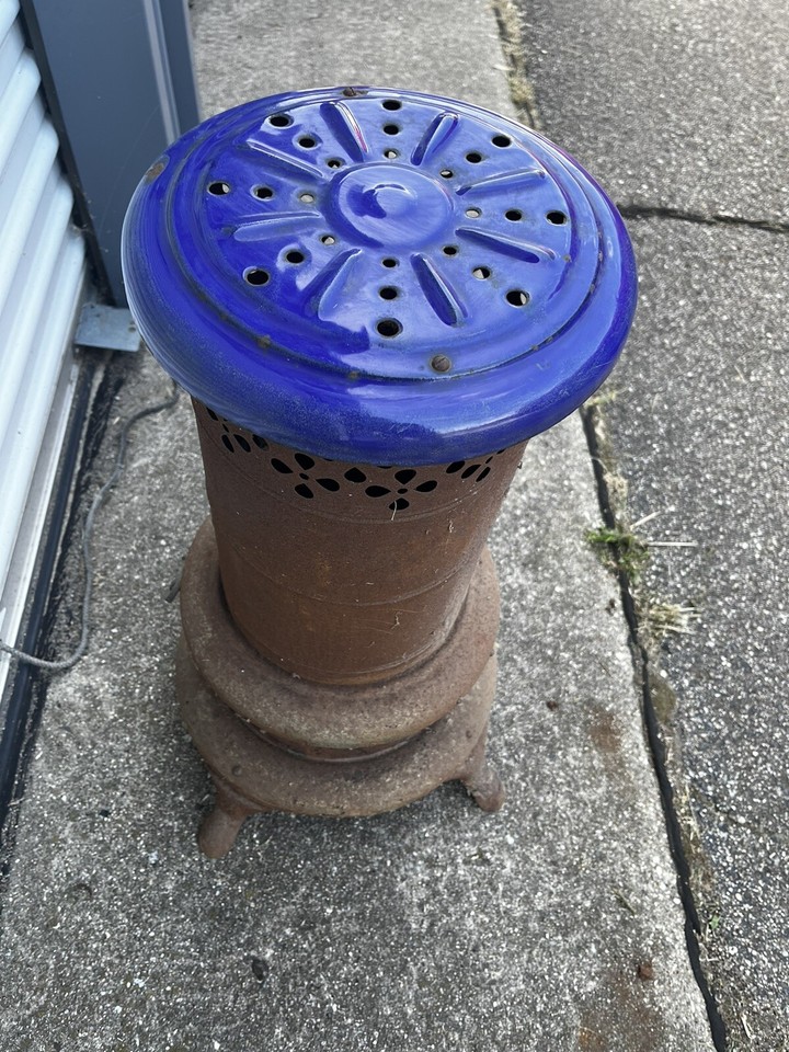 vintage kerosene heater Standard Lighting Co Cleveland New Progress L65