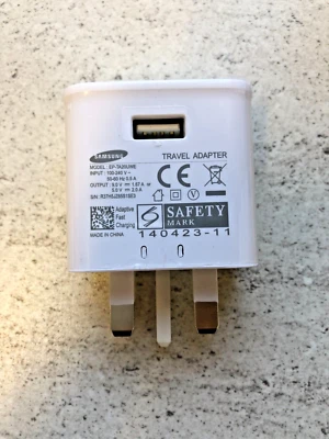 Genuine Samsung 5V USB Power Adapter Wall Charger 3 Pin UK Plug EP-TA20UWE - Image 1 of 3