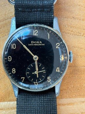 Vintage WWII Ära Black Dial Steel Doxa Watch 1944 33mm