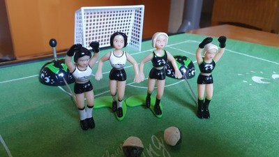 Kleiner Feigling Likör Girl Kick Damen Tischfußball Sport Gesellschafspiel WM