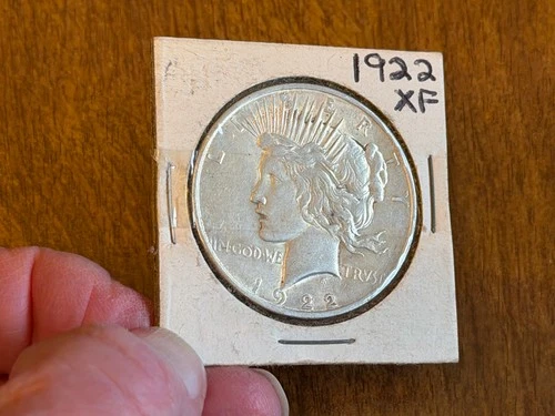 1922 Peace U.S. Silver Dollar - Phila. Mint - .9 fine silver - uncertified