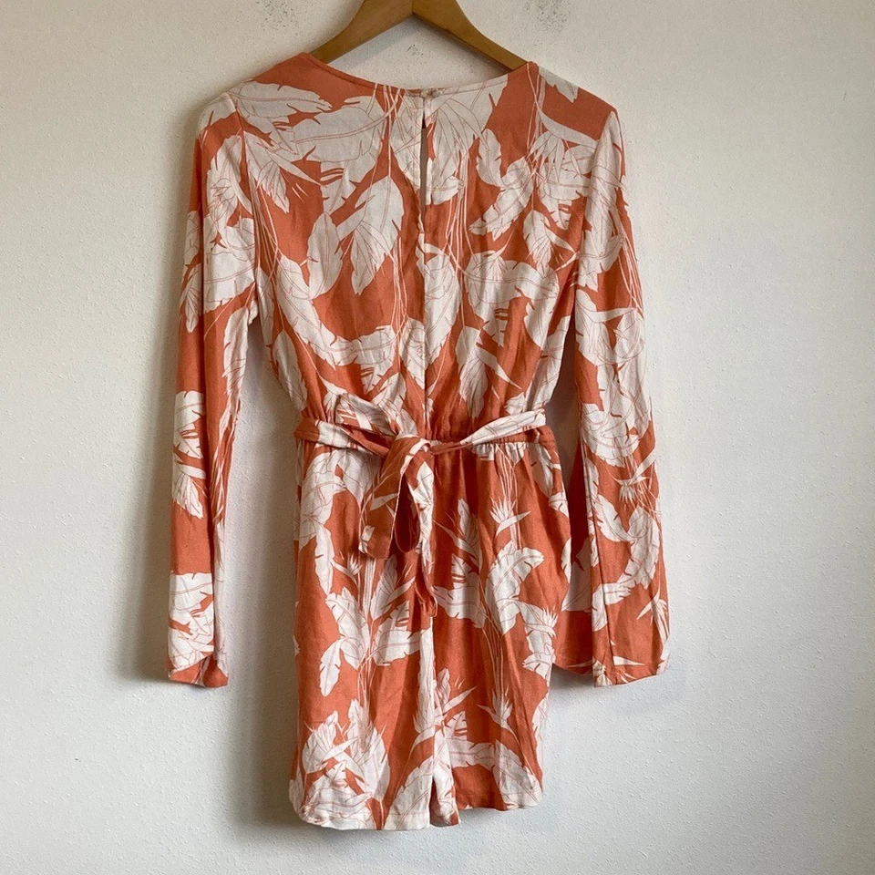 Mameluco Floral Roxy Morning Air Coral y Blanco Talla Pequeña Foto 3 de 4