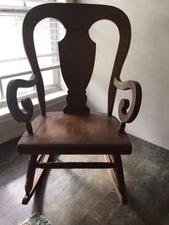  Balloon Back crafted from solid/hard maple wood, dates to mid-century 1950's.