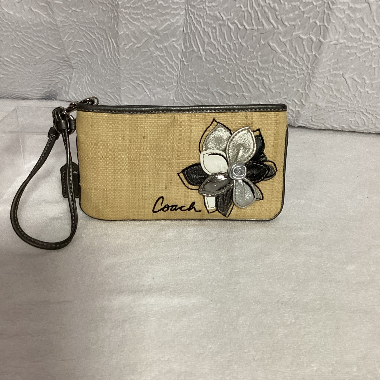 Rare Coach Y2K Hamptons 10th Anniv Metallic Flower Wristlet image 2