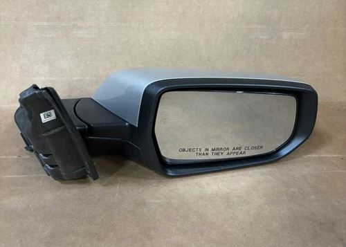 2016-2024 Chevrolet Malibu RH Passenger Side Mirror ASM W/turn OEM Silver Ice