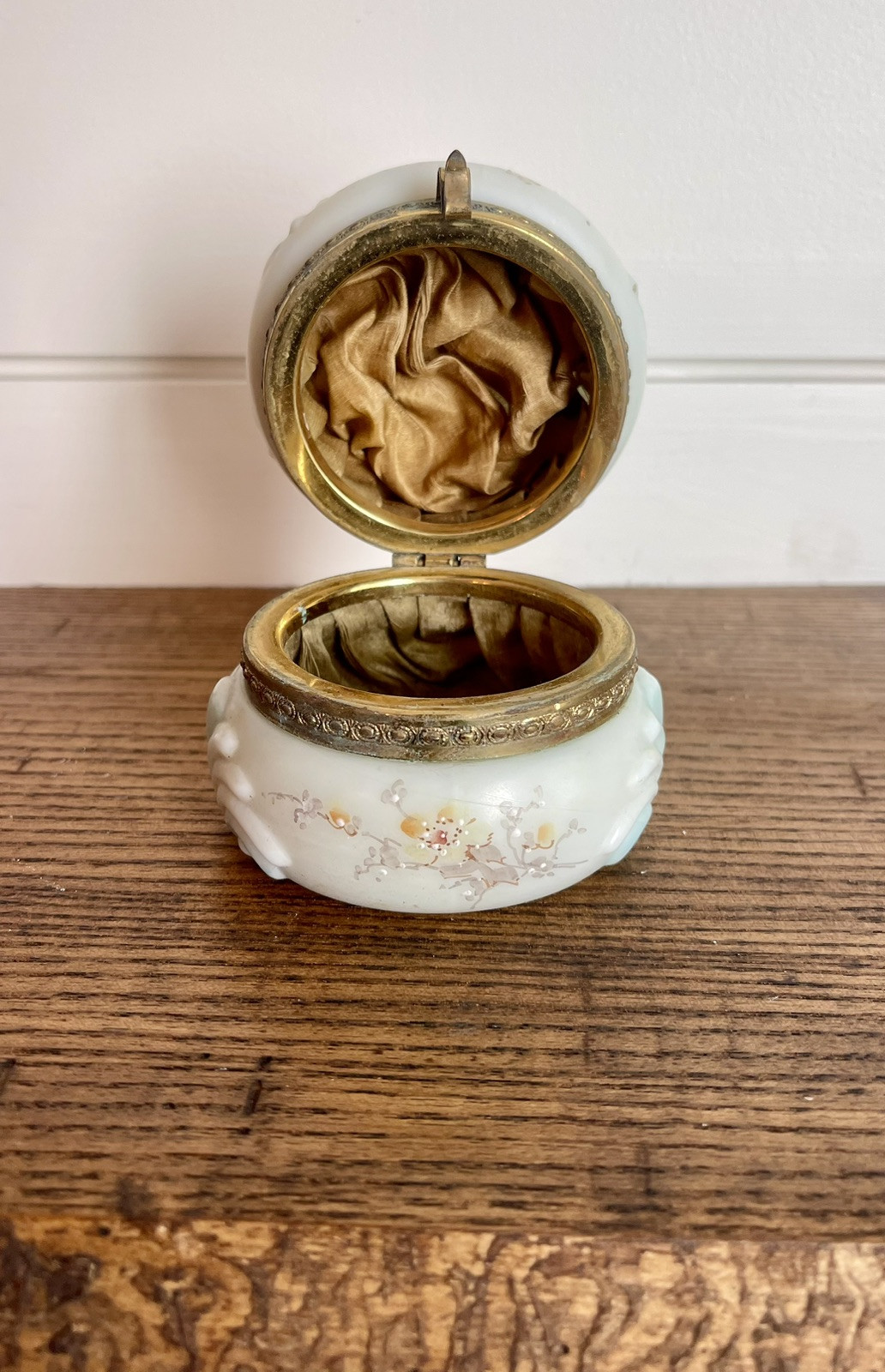 WAVECREST- Victorian Dresser Box-Hand Painted with Original Silk Lining-Signed