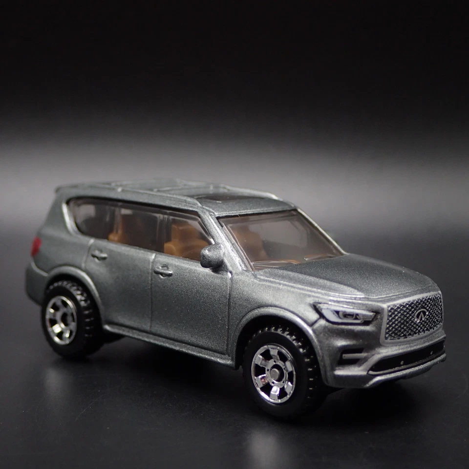 2018-2023 INFINITI QX80 SUV 1:64 Scala da Collezione Diorama Modellino Auto - Immagine 4 di 4