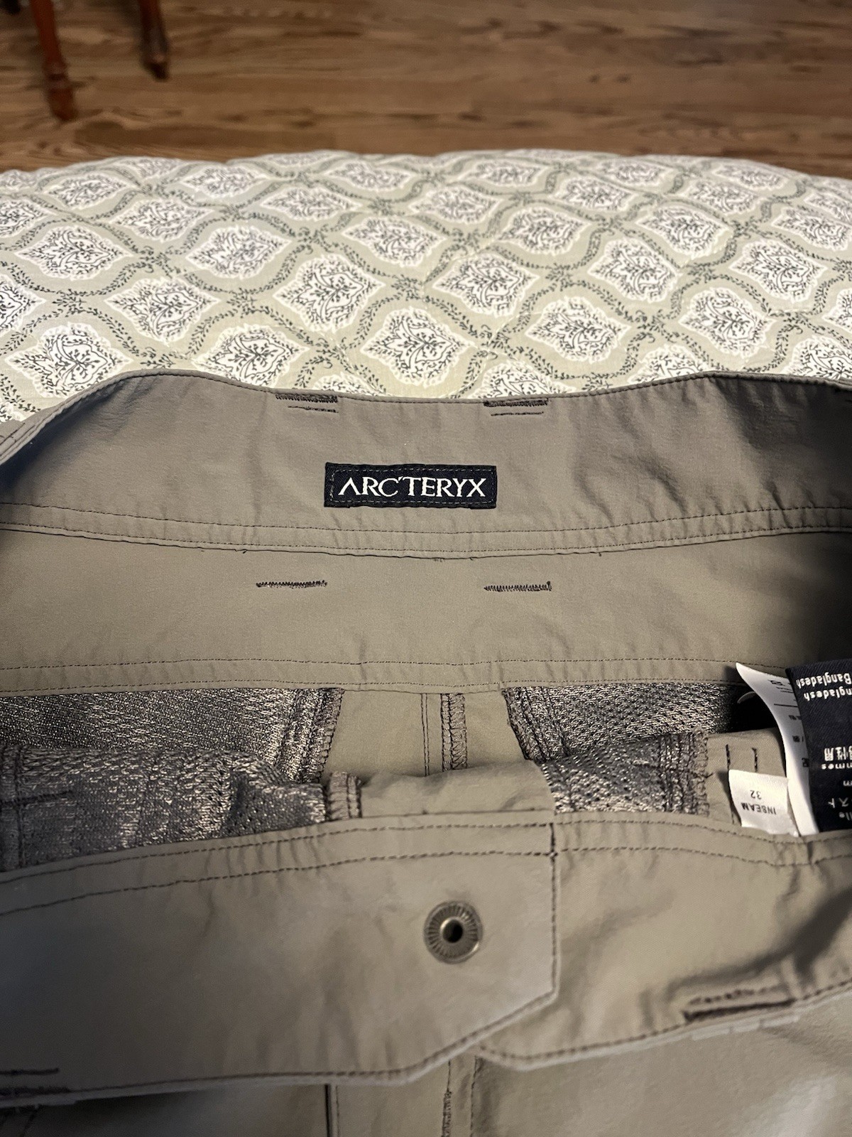 Men’s Arcteryx Pants 30 x 32 Olive Green Nylon EUC