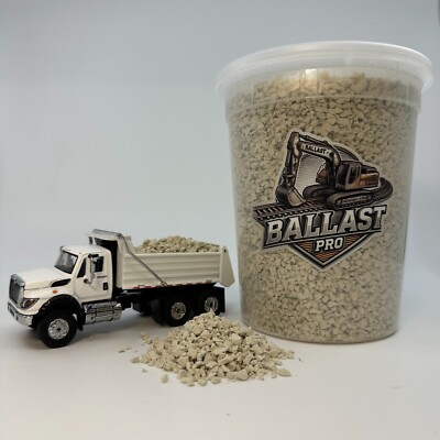 DIECAST CONSTRUCTION MODEL DIORAMA - SAND STONE AGGREGATE COARSE BALLAST