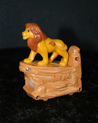 Disneyland's 40th Lion King Simba Pride Rock Figurine Picture