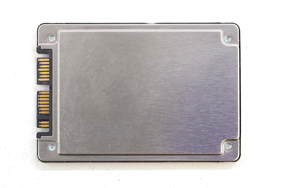 Dell SSDSC1BG800G4R 800GB 1.8" 6Gb/s SATA Solid State Drive Dell P/N: 0N7RGD - Image 2 of 3