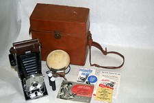 ral VINTAGE POLAROID SPEEDLINER LAND CAMERA MODEL 95A W/ CASE FLASH METER