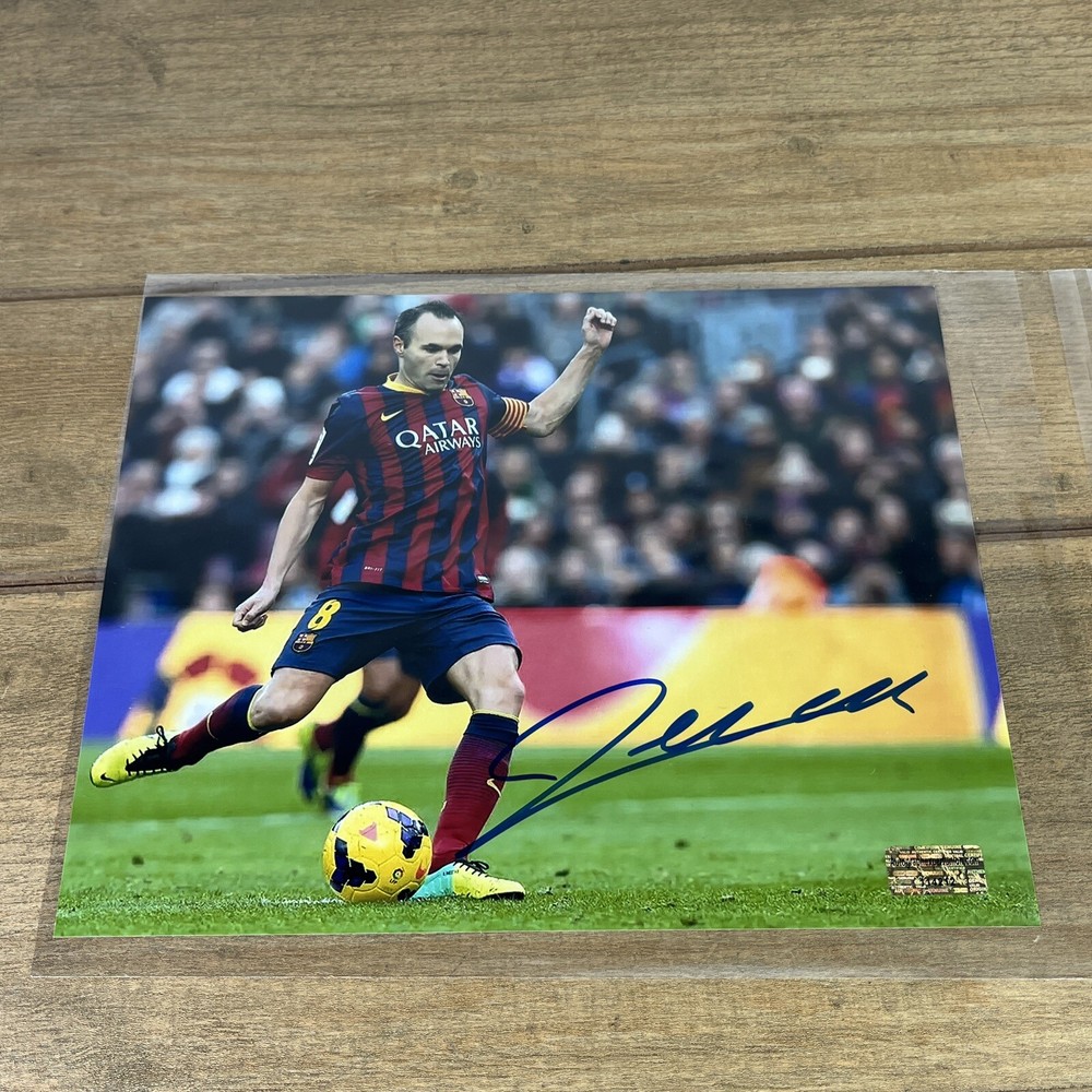 Andres Iniesta Barcelona World Cup Signed 8x10 Photo with COA and Hologram