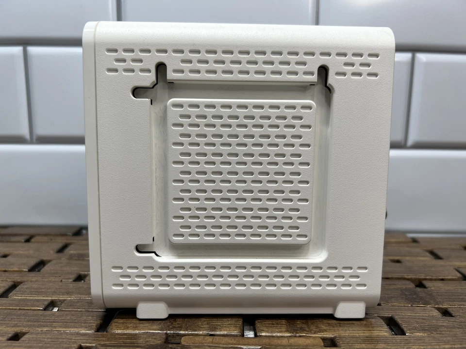 Modem: ARRIS Surfboard, Model SB6190, DOCSIS 3.0 Cable Modem, White Tested Works - Image 4 of 4