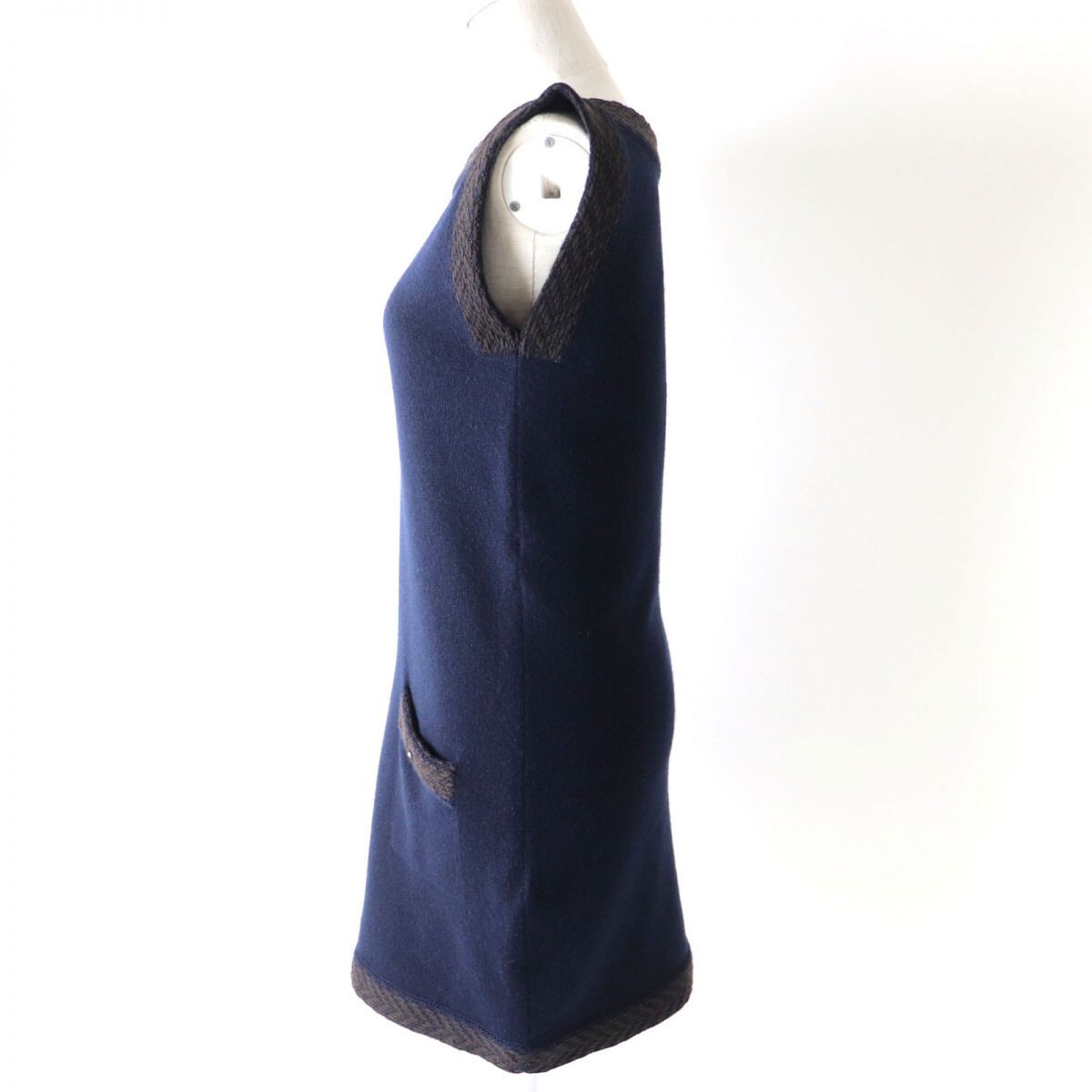 CHANEL P39180K02745 100% Cashmere One-piece Dress 36 Navy X CHANEL P39180K02745 100% Cashmere One-piece Dress 36 Navy X