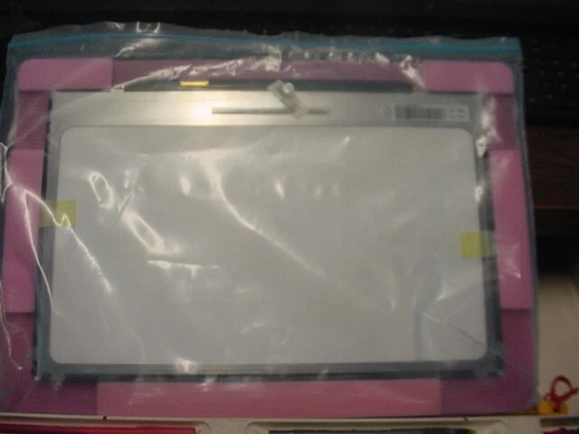 LG 15.4" WXGA+ LED LCD Apple MacBook PRO A1286 LP154WP3 (TL)(A2) NEW - Image 3 of 4