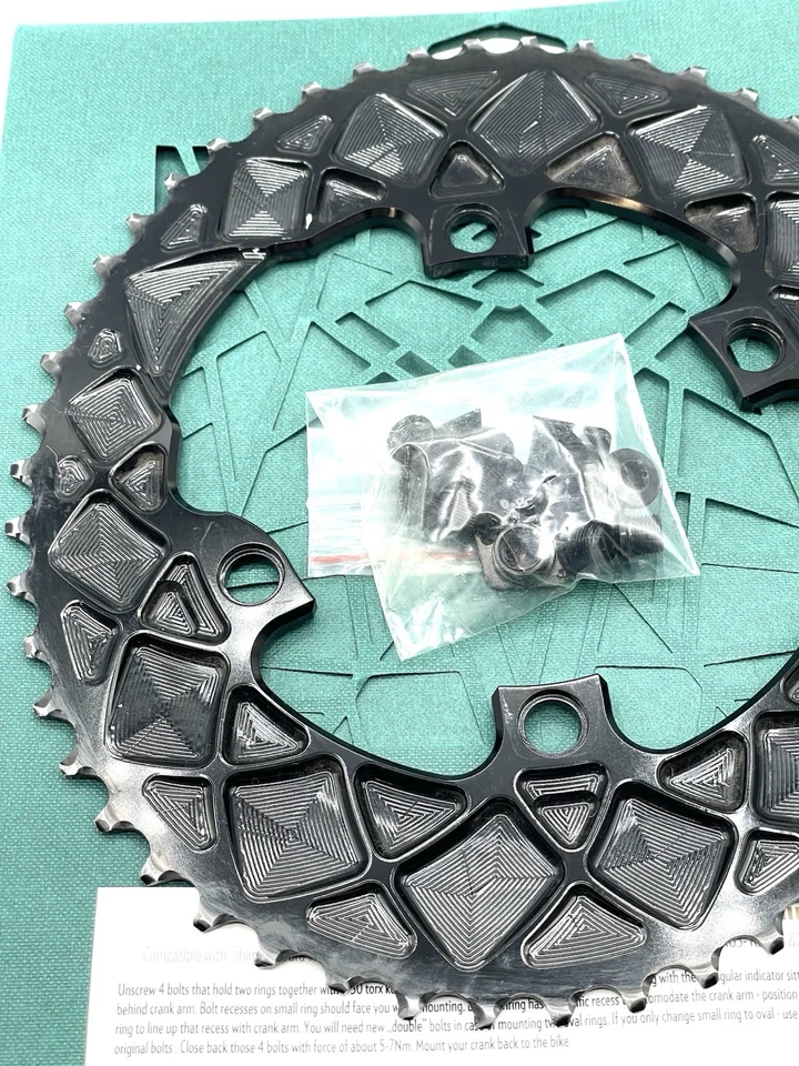 Anel de estrada oval Absolute Black Shimano Premium preto 50 dentes 4 parafusos 110bcd - Imagem 3 de 4