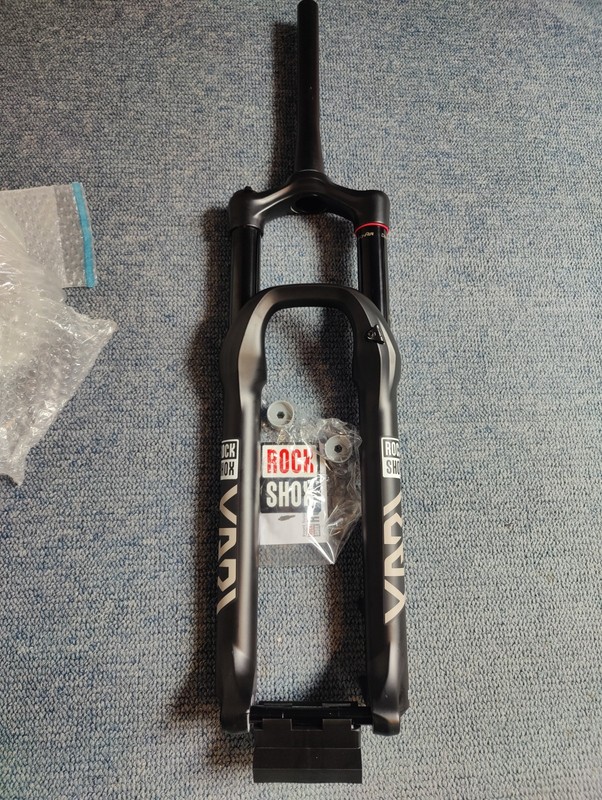 RockShox Yari RC DebonAir Boost Fork 29 160mm 42offset - Brand New Never Used