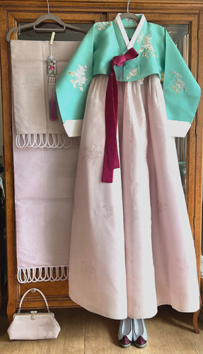M 8pc Full Set Traditional Korean Silk Hanbok Dress-Mint Top Apricot Skirt/Shawl