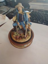 John Wayne Sculpture (Glass Dome) Franklin Mint Limited Edition W/COA +FREE Gift