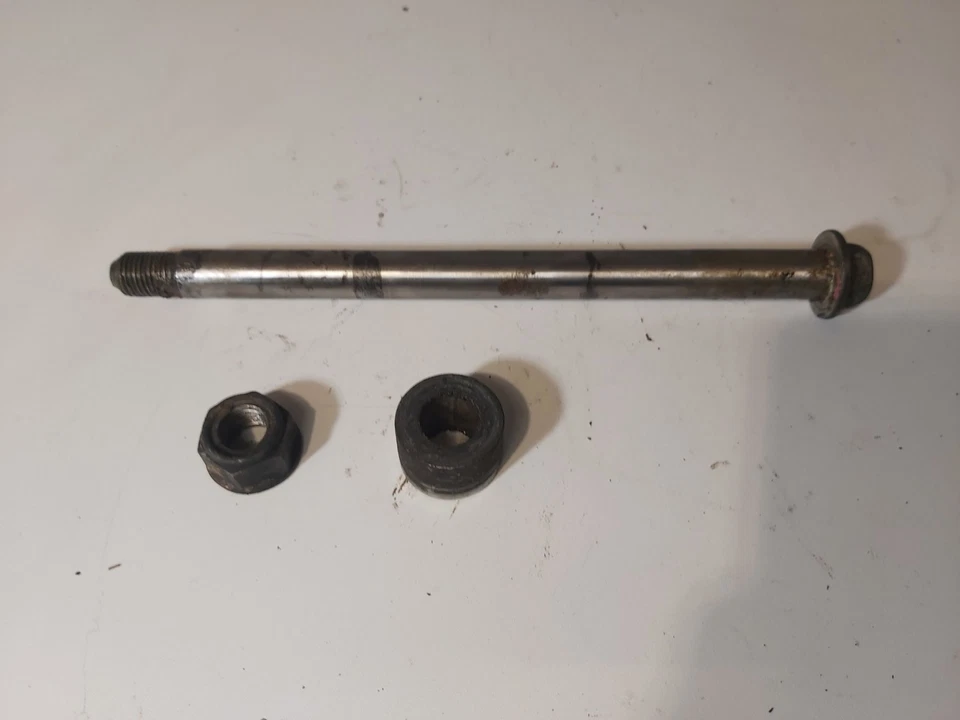 Axe De Roue Avant - HONDA 125 MTX R - Photo 1/1