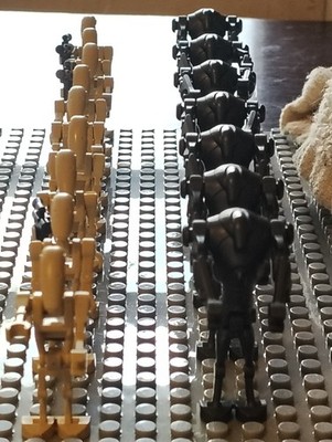 LEGO Star Wars Battle Droid Lot (16 Total With Some Weapons)